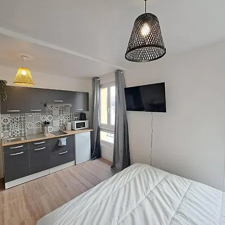 Bologne, Studio Climatise Apartman