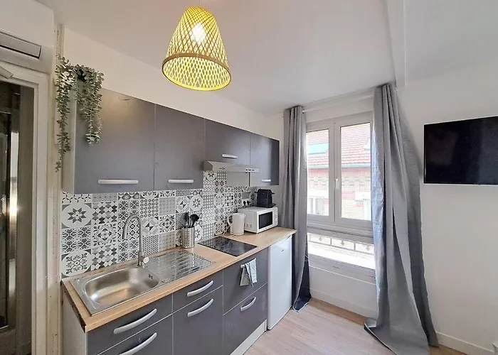 Bologne, Studio Climatise